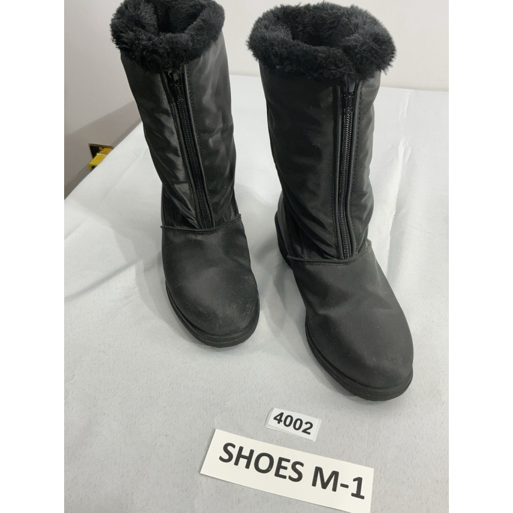 Womans Basic Editions Winter Boots 8 W Black Lined Zip Front